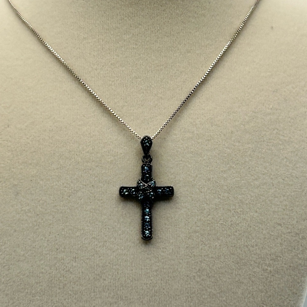 925 Silver Thai Cross Pendant Necklace Black with Blue Crystals Chain PGDA Italy - Picture 3 of 15